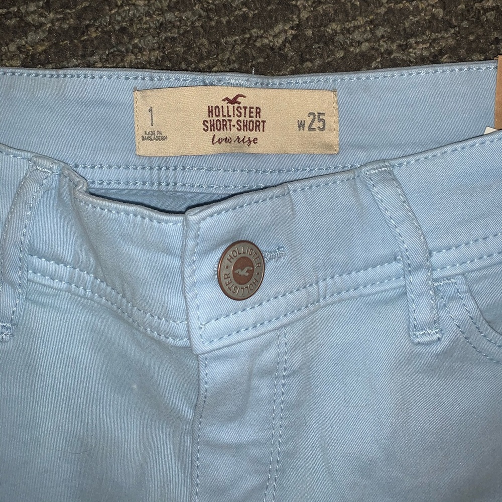 Hollister light blue jean shorts - Picture 3 of 5